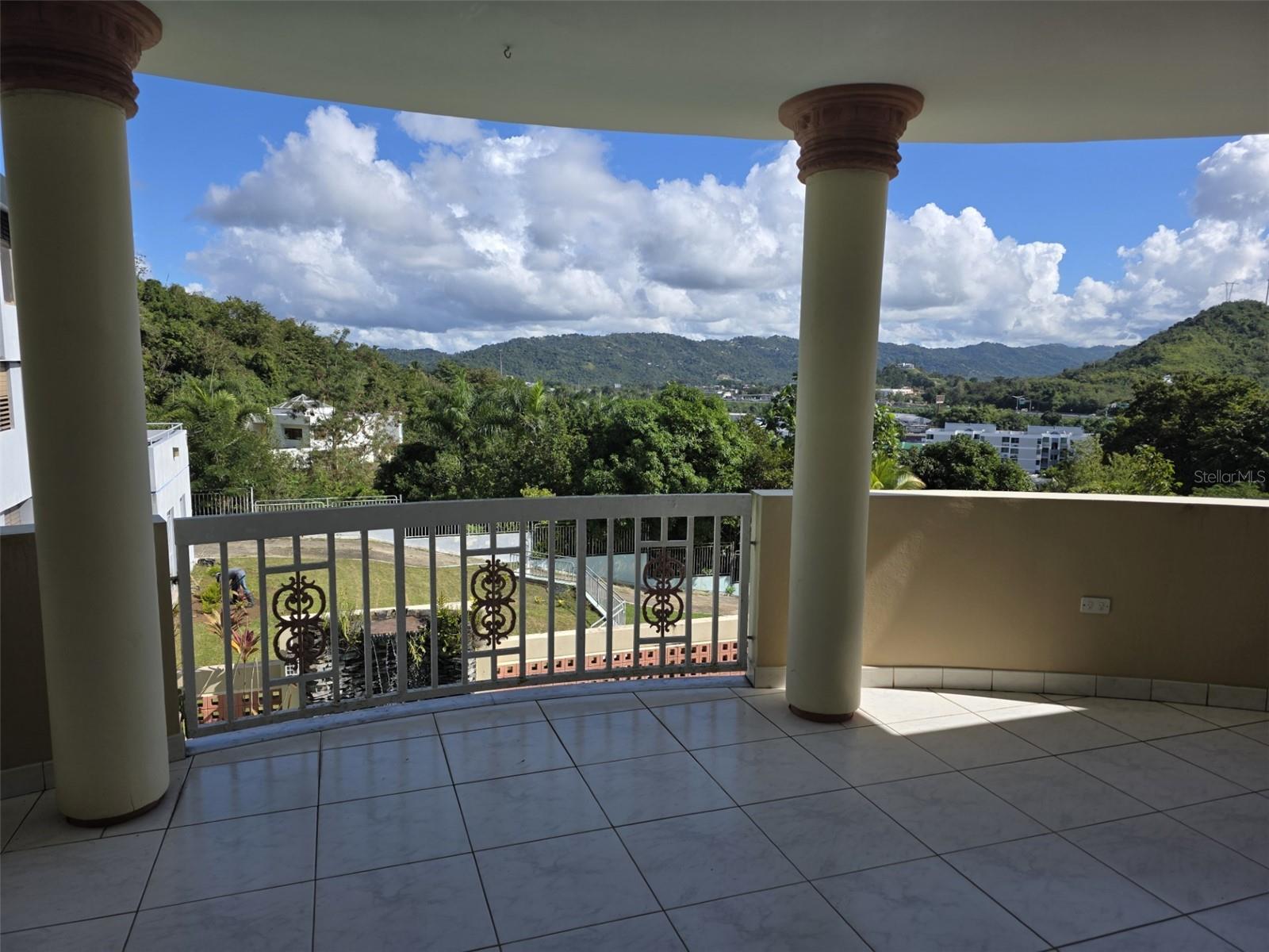 EL RETIRO - Residential