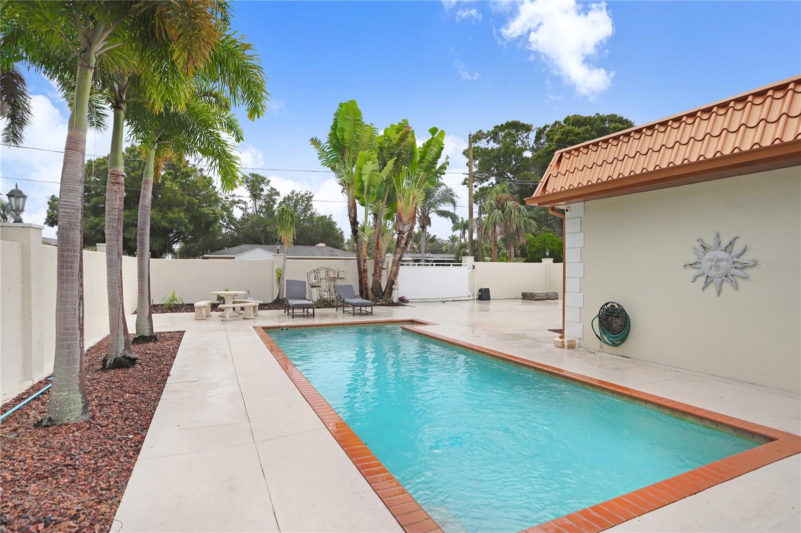 PASADENA ON THE GULF SEC C - Residential Lease