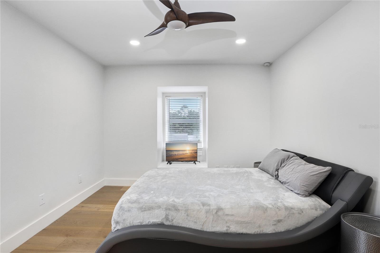 PASADENA ON THE GULF SEC C - Residential Lease