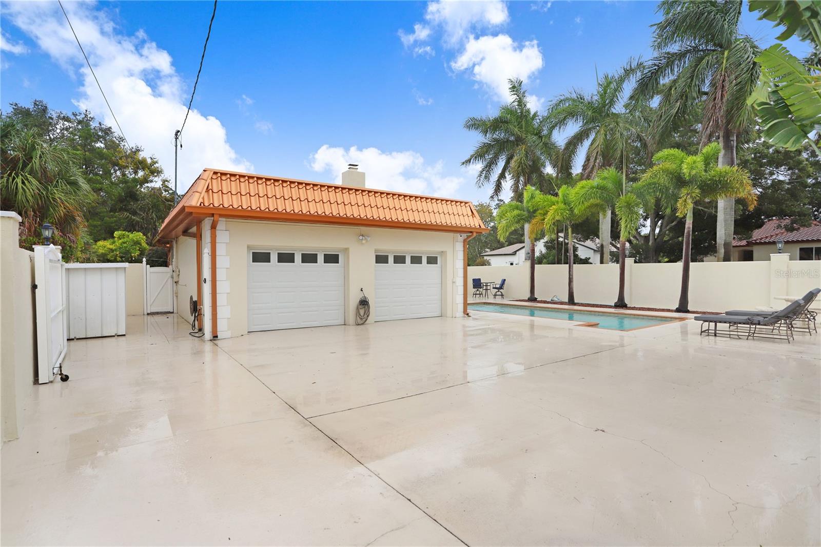 PASADENA ON THE GULF SEC C - Residential Lease