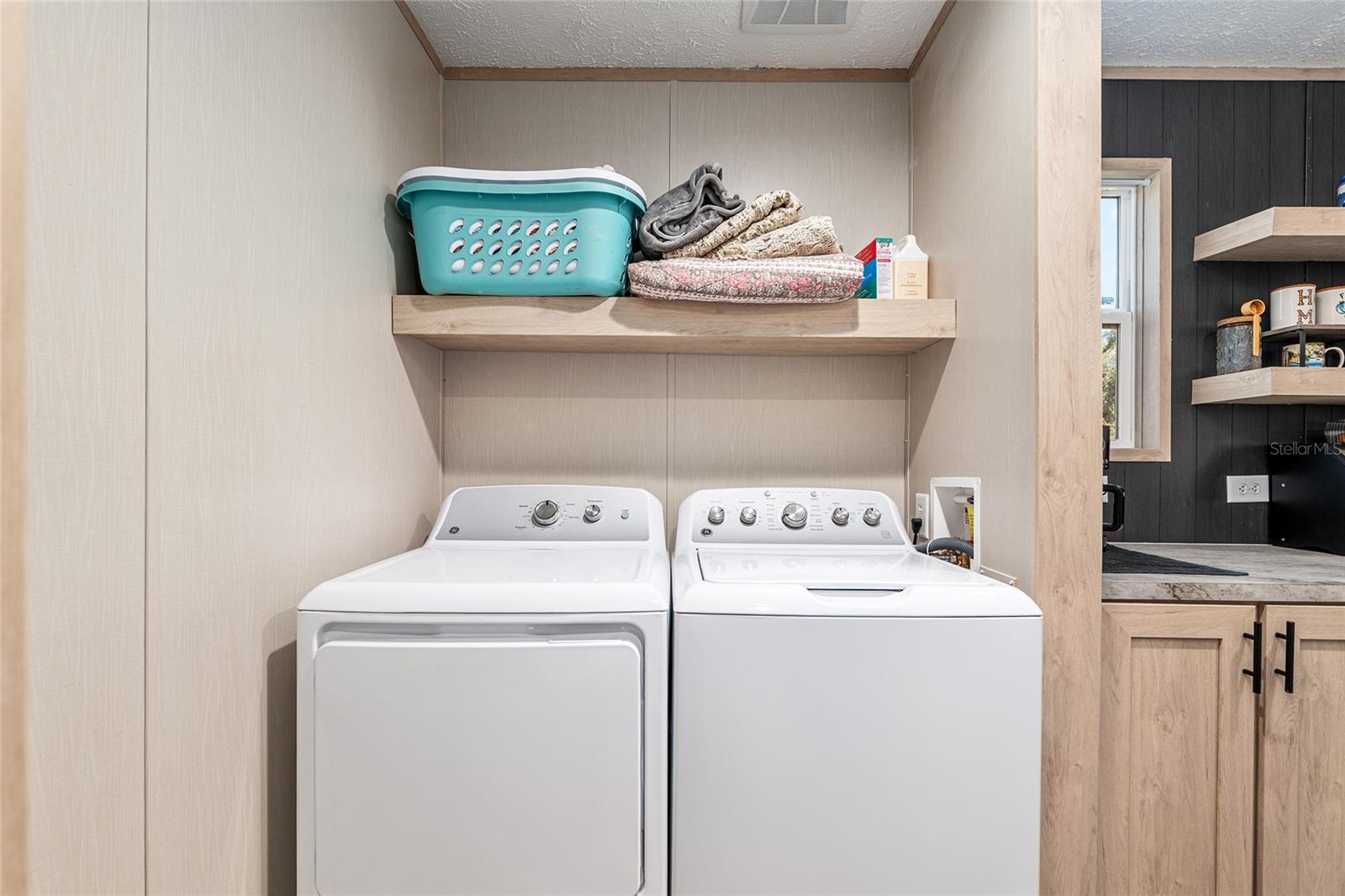 ROLLING MEADOWS - Residential