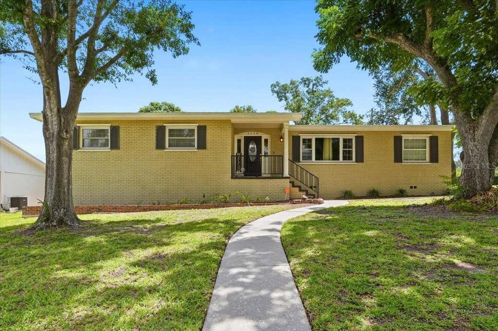 Photo of 4520 Orangewood Loop E, Lakeland, FL 33813 (MLS # L4962888)