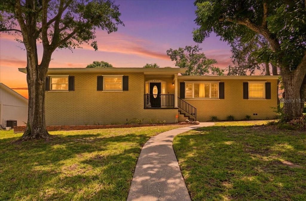 Photo of 4520 Orangewood Loop E, Lakeland, FL 33813 (MLS # L4962888)