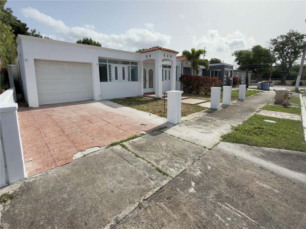 Photo of 12 Principal Extension Jardines De Santa Isabel, Santa Isabel, PR 00757 (MLS # PR9123174)