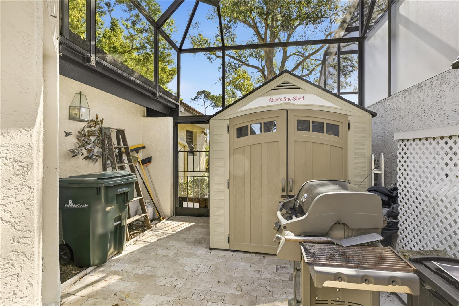 LONGWOOD VILLAS UNIT 3 - Residential