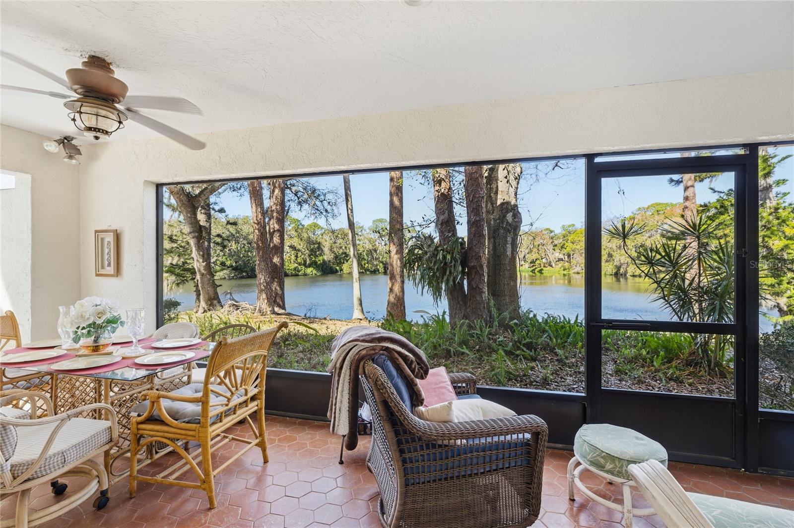 LONGWOOD VILLAS UNIT 3 - Residential