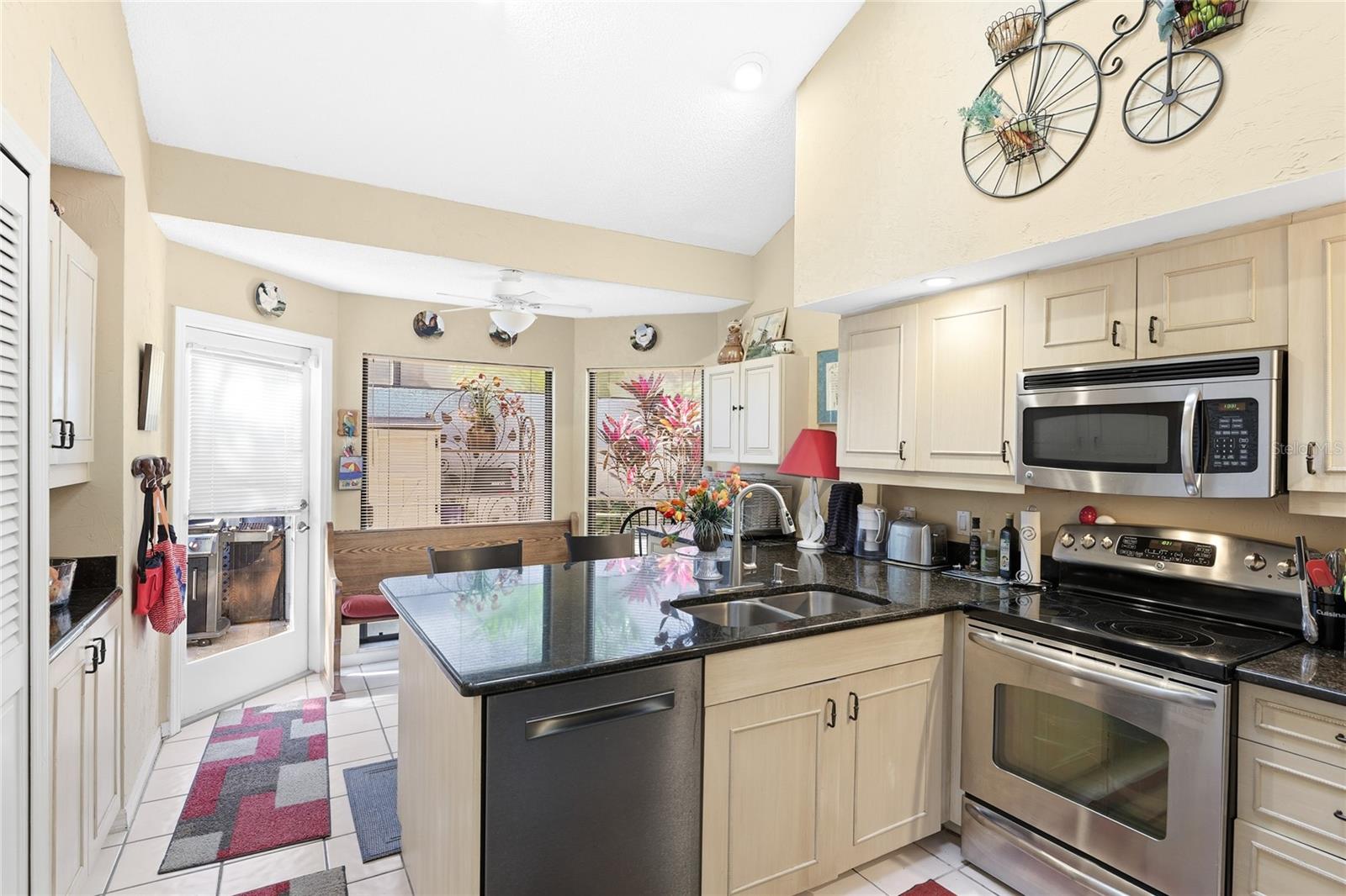 LONGWOOD VILLAS UNIT 3 - Residential