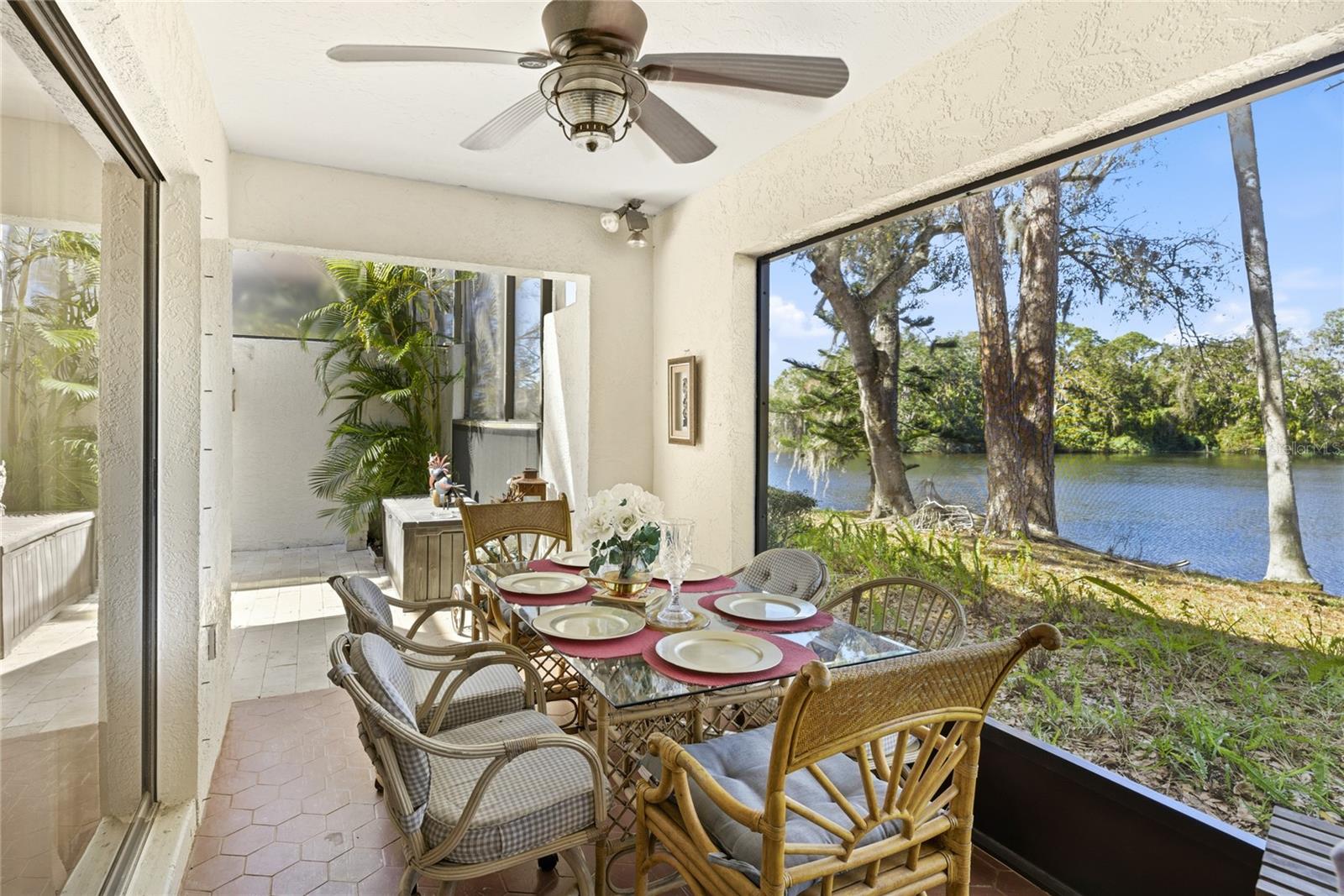 LONGWOOD VILLAS UNIT 3 - Residential