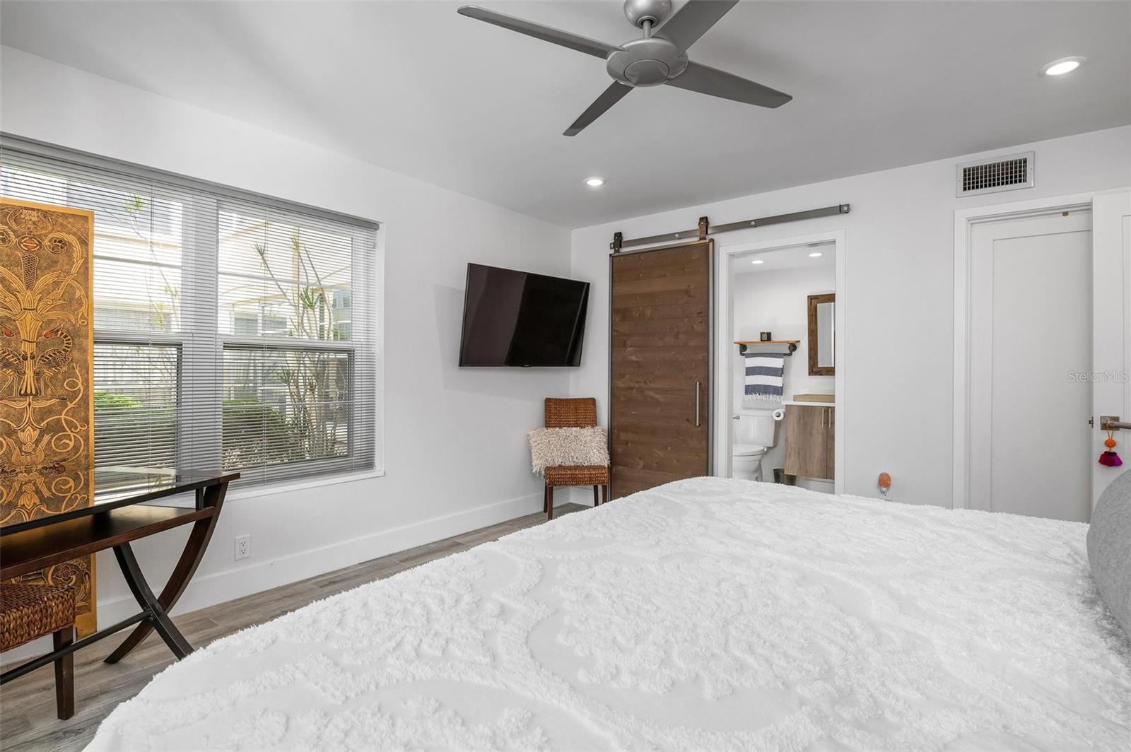 BEACH HARBOR CLUB - Residential Lease