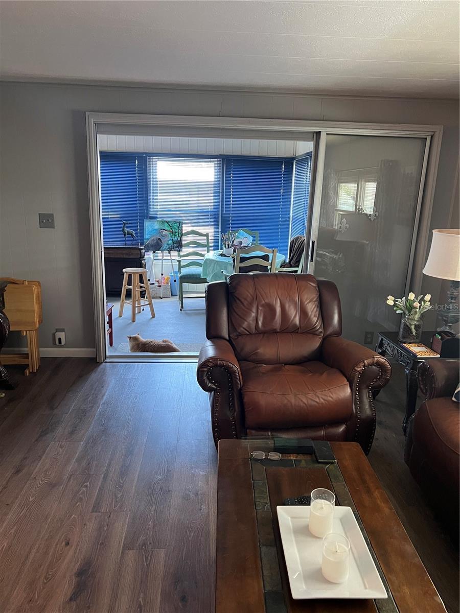 FLORAL LAKES - Residential