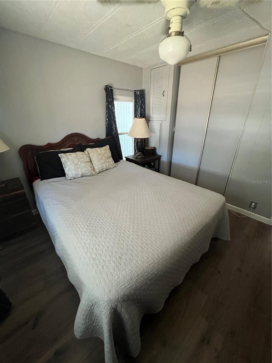 FLORAL LAKES - Residential