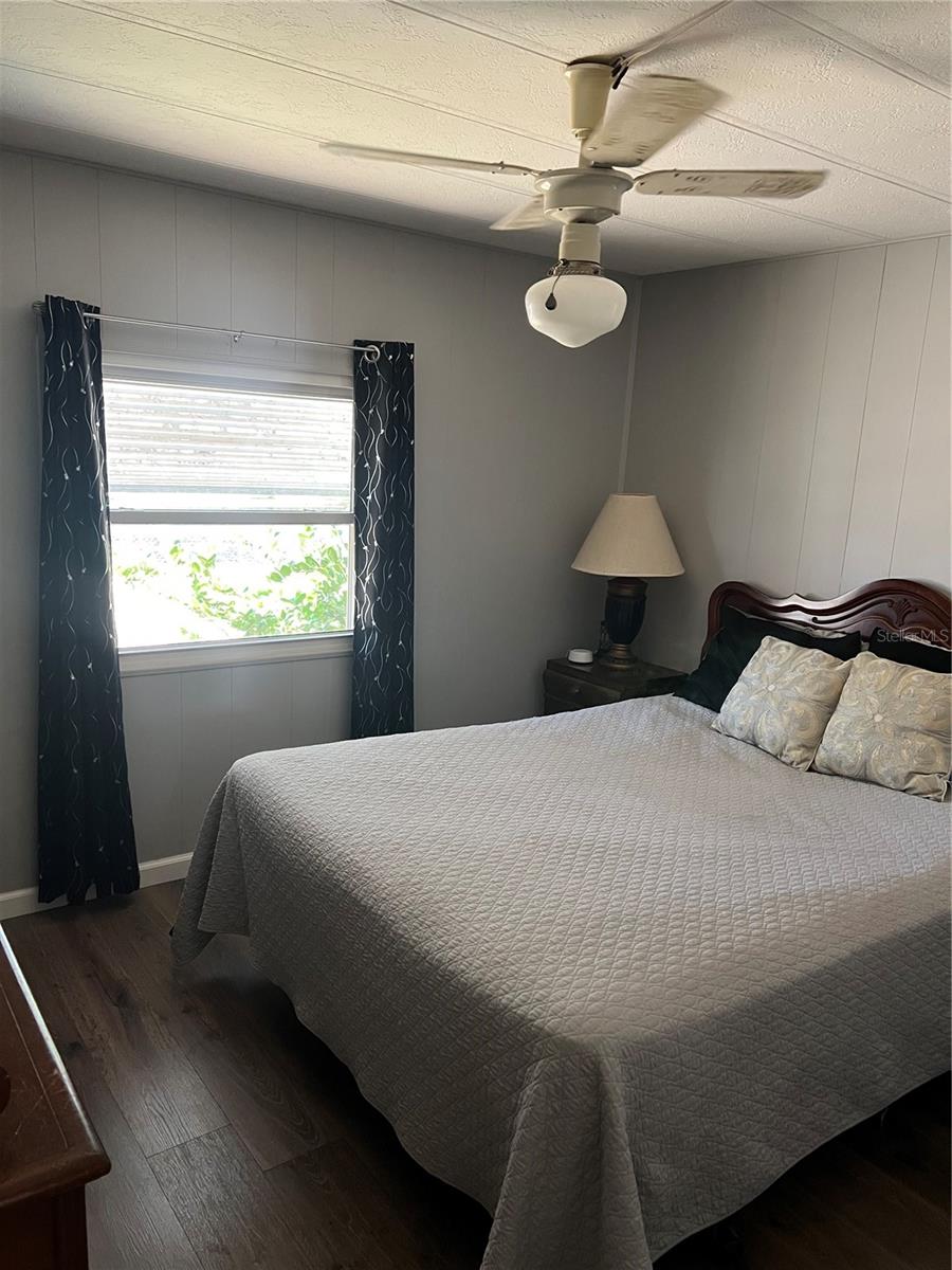 FLORAL LAKES - Residential