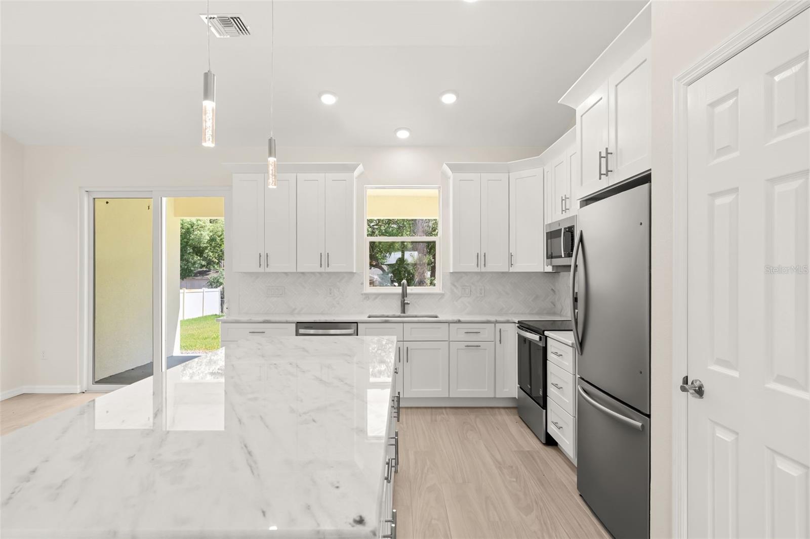 247 DEBARY DR