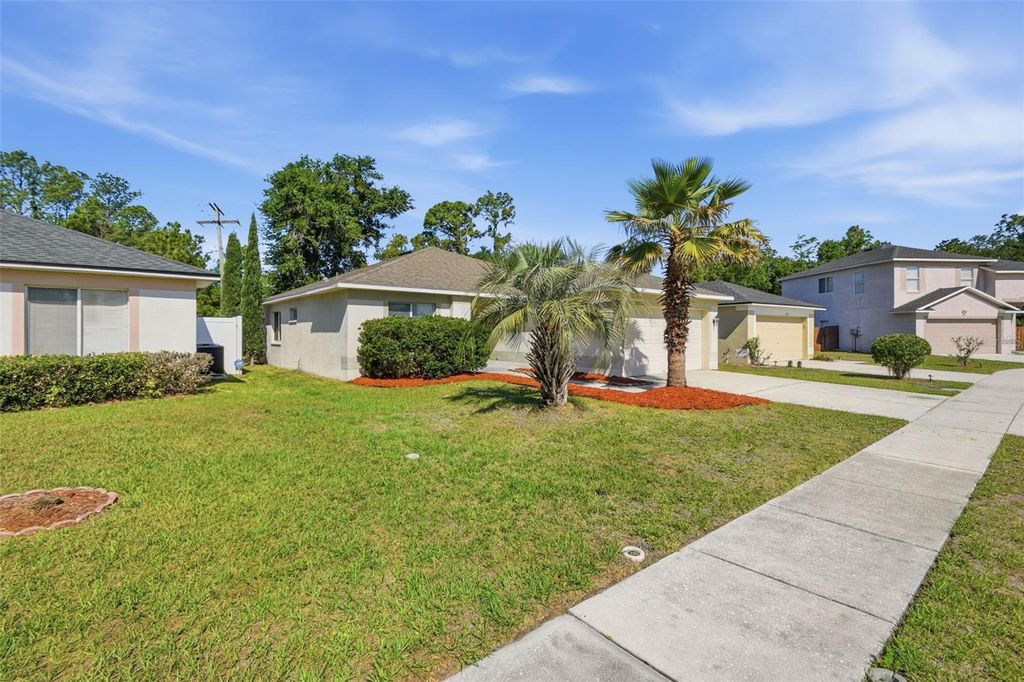 Photo of 11727 Brenford Crest Drive, Riverview, FL 33579 (MLS # O6406129)