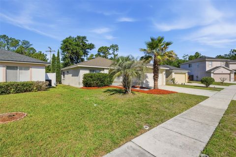 Photo of 11727 Brenford Crest Drive, Riverview, FL 33579 (MLS # O6406129)