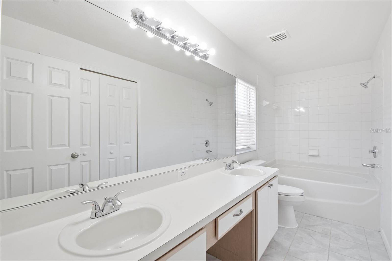 SUMMERFIELD VILLG 1 TRCT 38 - Residential