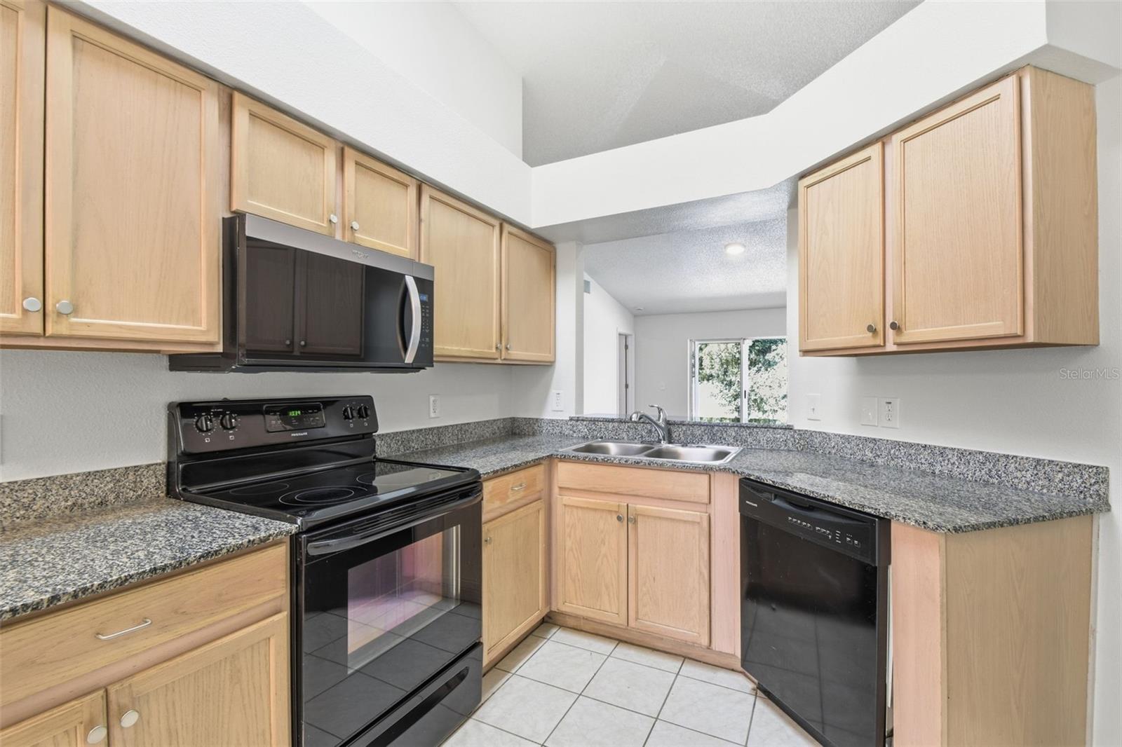 SUMMERFIELD VILLG 1 TRCT 38 - Residential