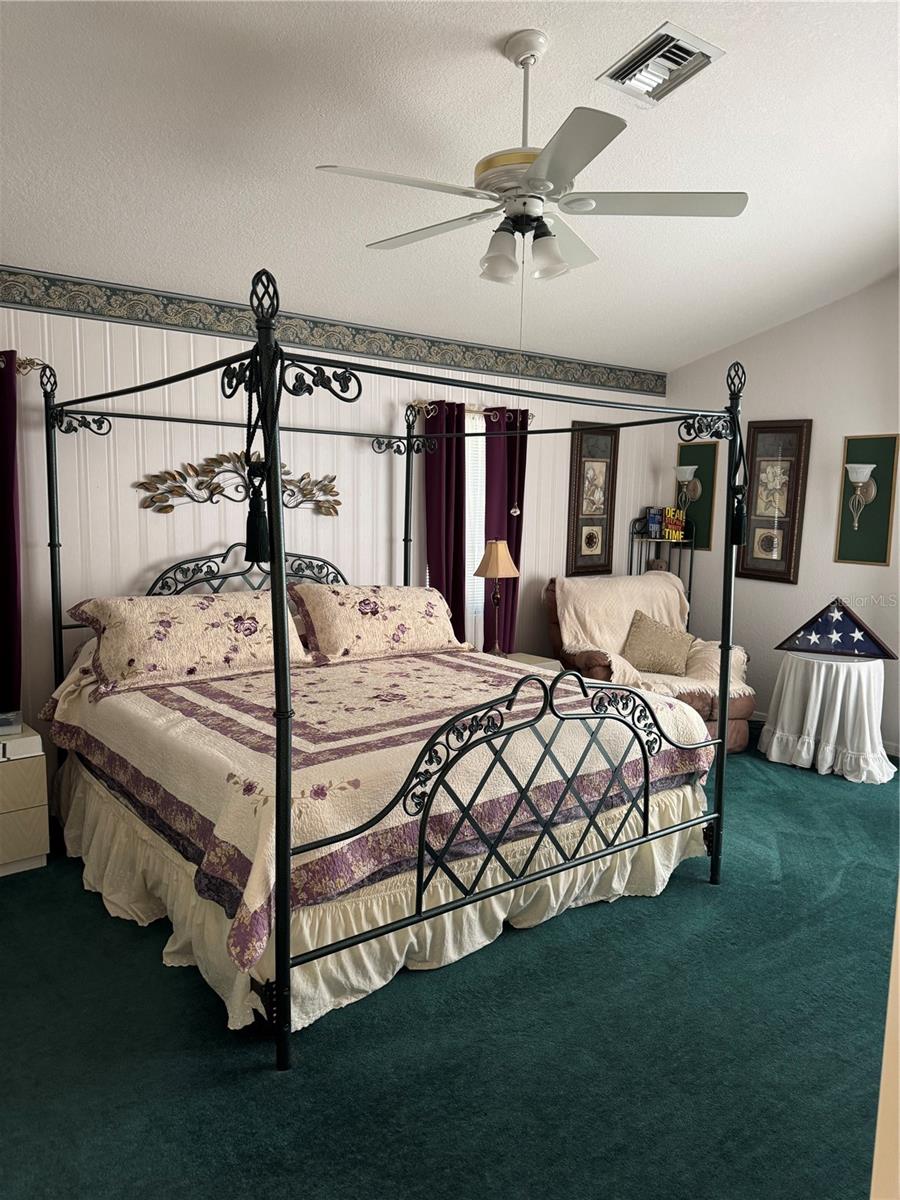 3501 TROPICAIRE BOULEVARD