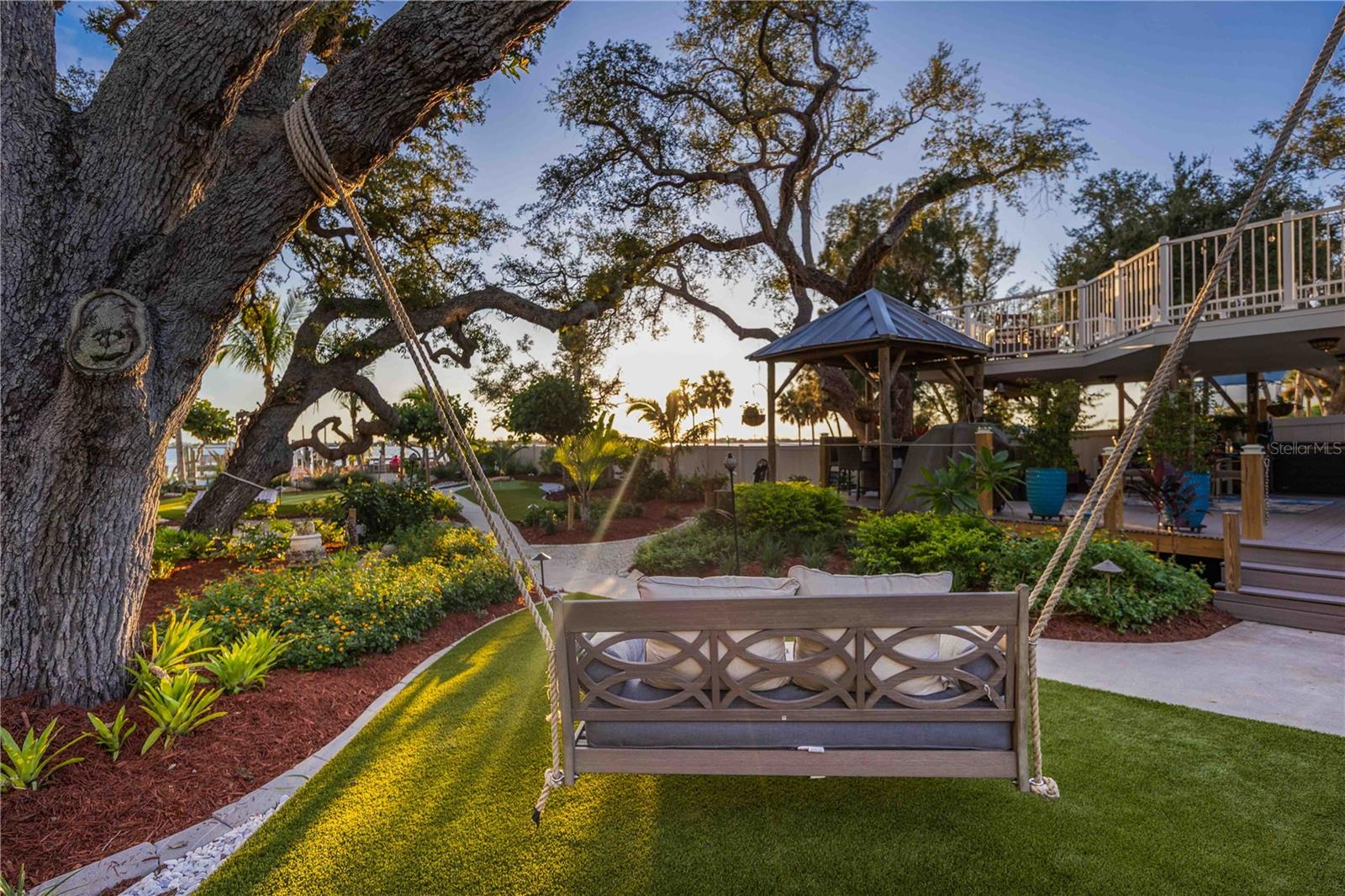 SUNSET BAY - Residential Lease