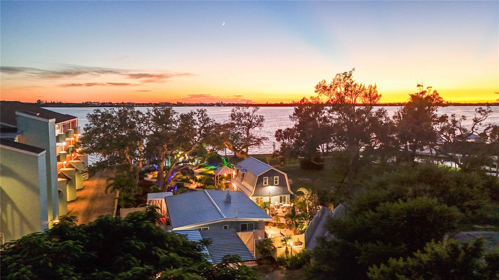 SUNSET BAY - Residential Lease