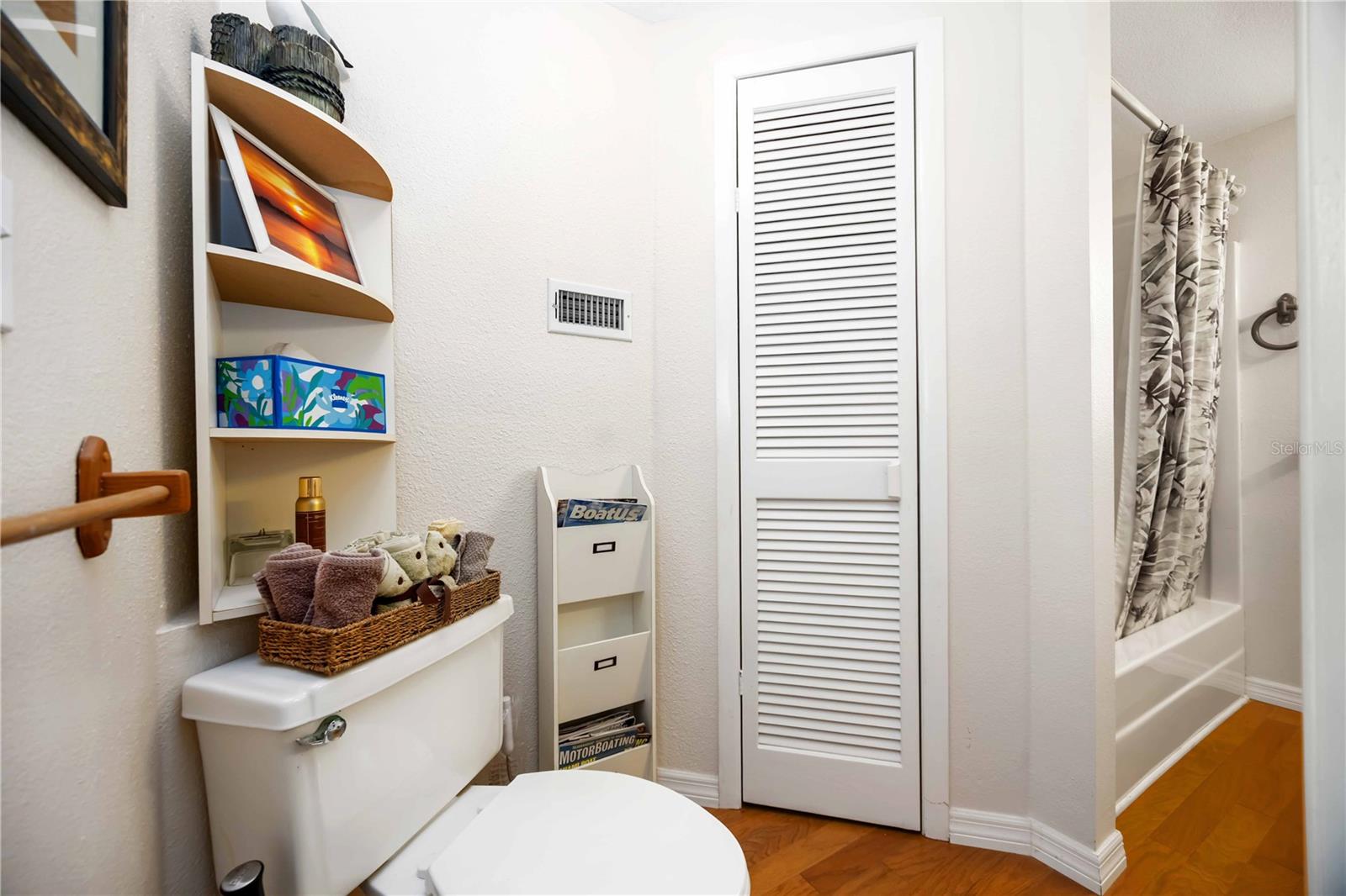 SUNSET BAY - Residential Lease