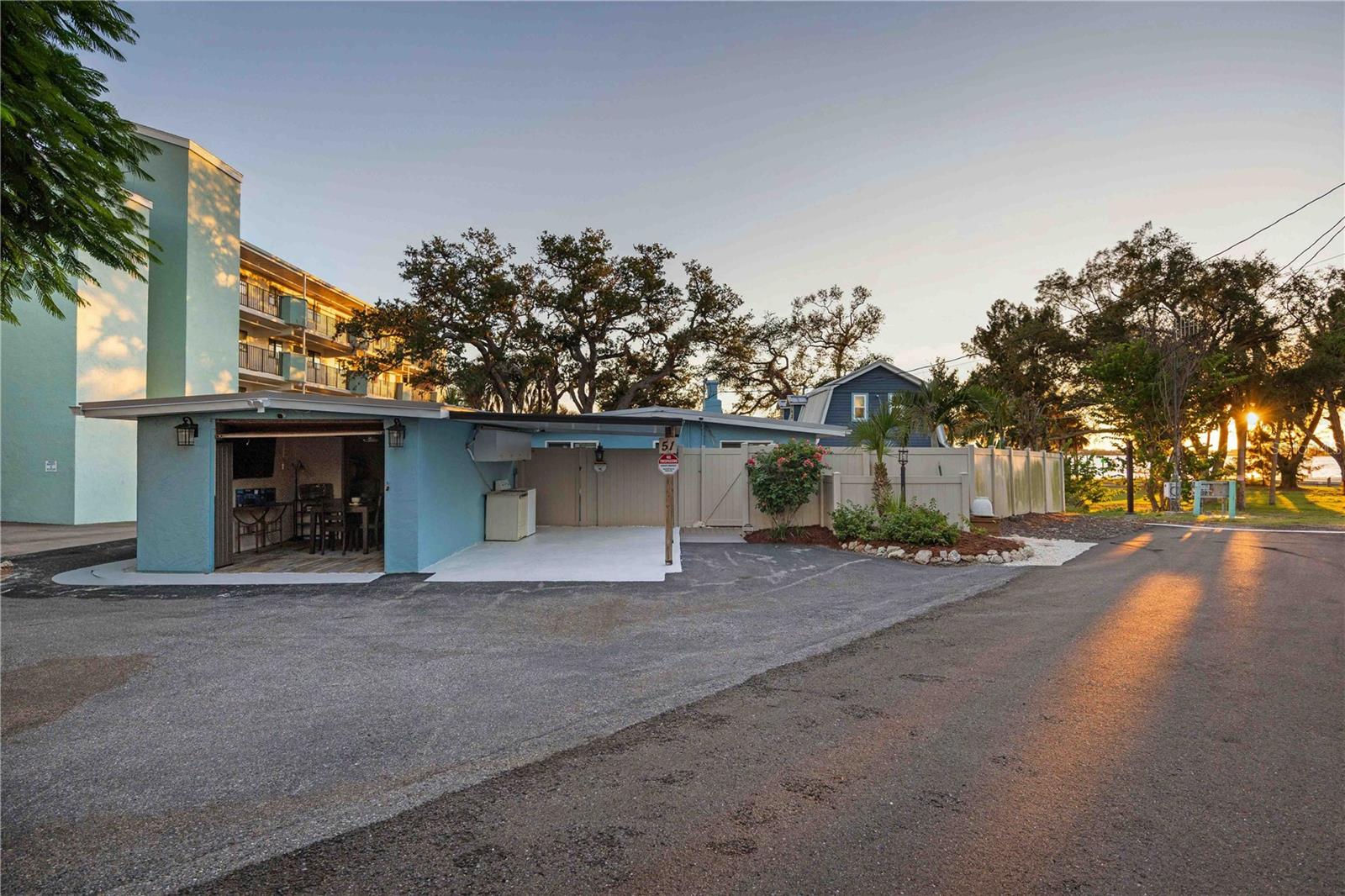 SUNSET BAY - Residential Lease