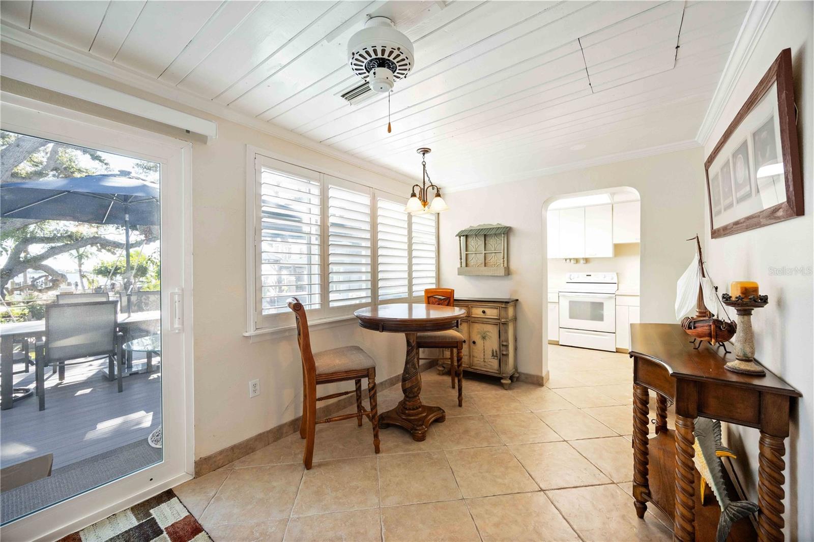 SUNSET BAY - Residential Lease