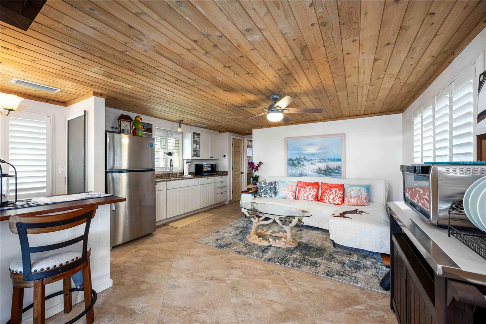 SUNSET BAY - Residential Lease