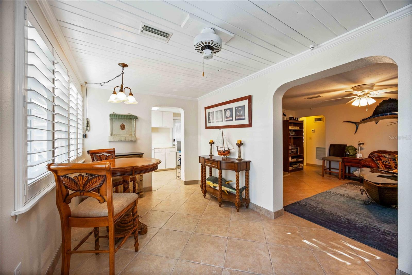 SUNSET BAY - Residential Lease
