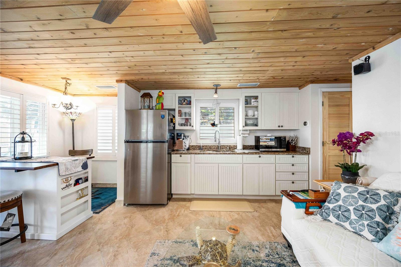 SUNSET BAY - Residential Lease
