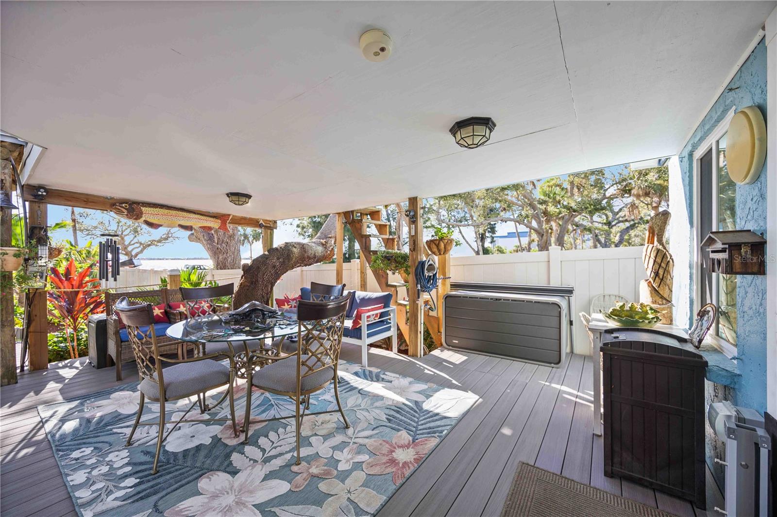 SUNSET BAY - Residential Lease