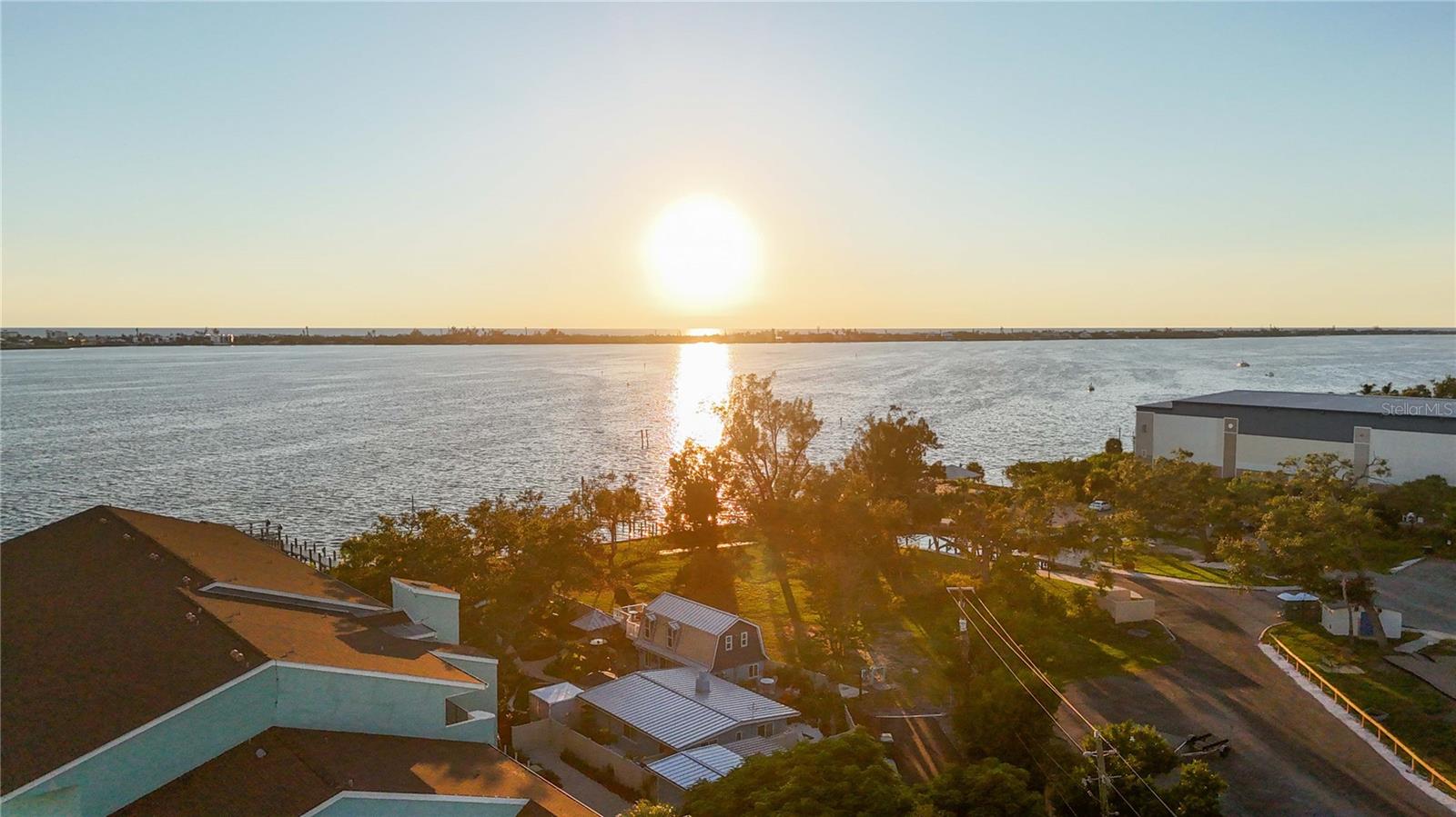 SUNSET BAY - Residential Lease