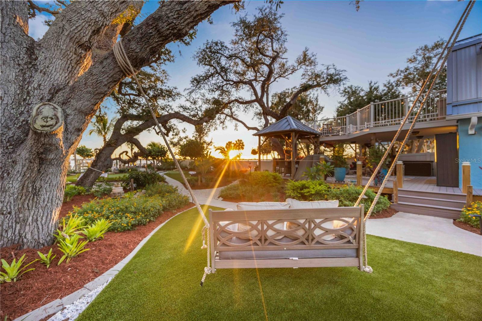 SUNSET BAY - Residential Lease