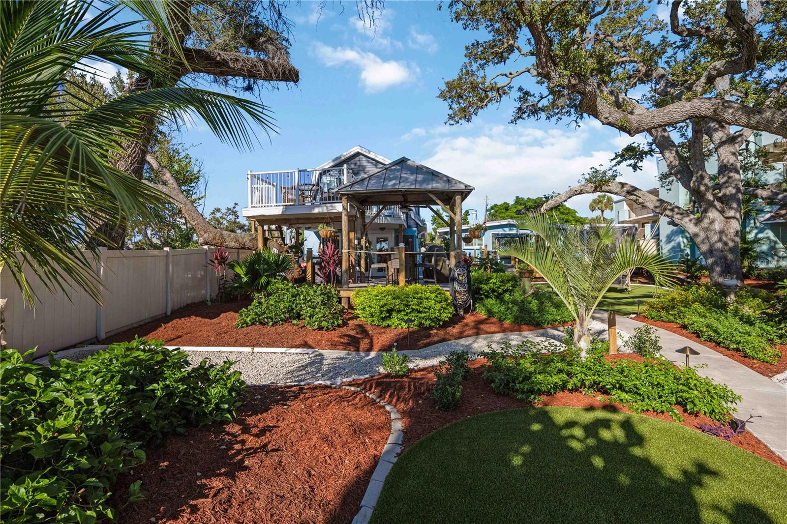 SUNSET BAY - Residential Lease