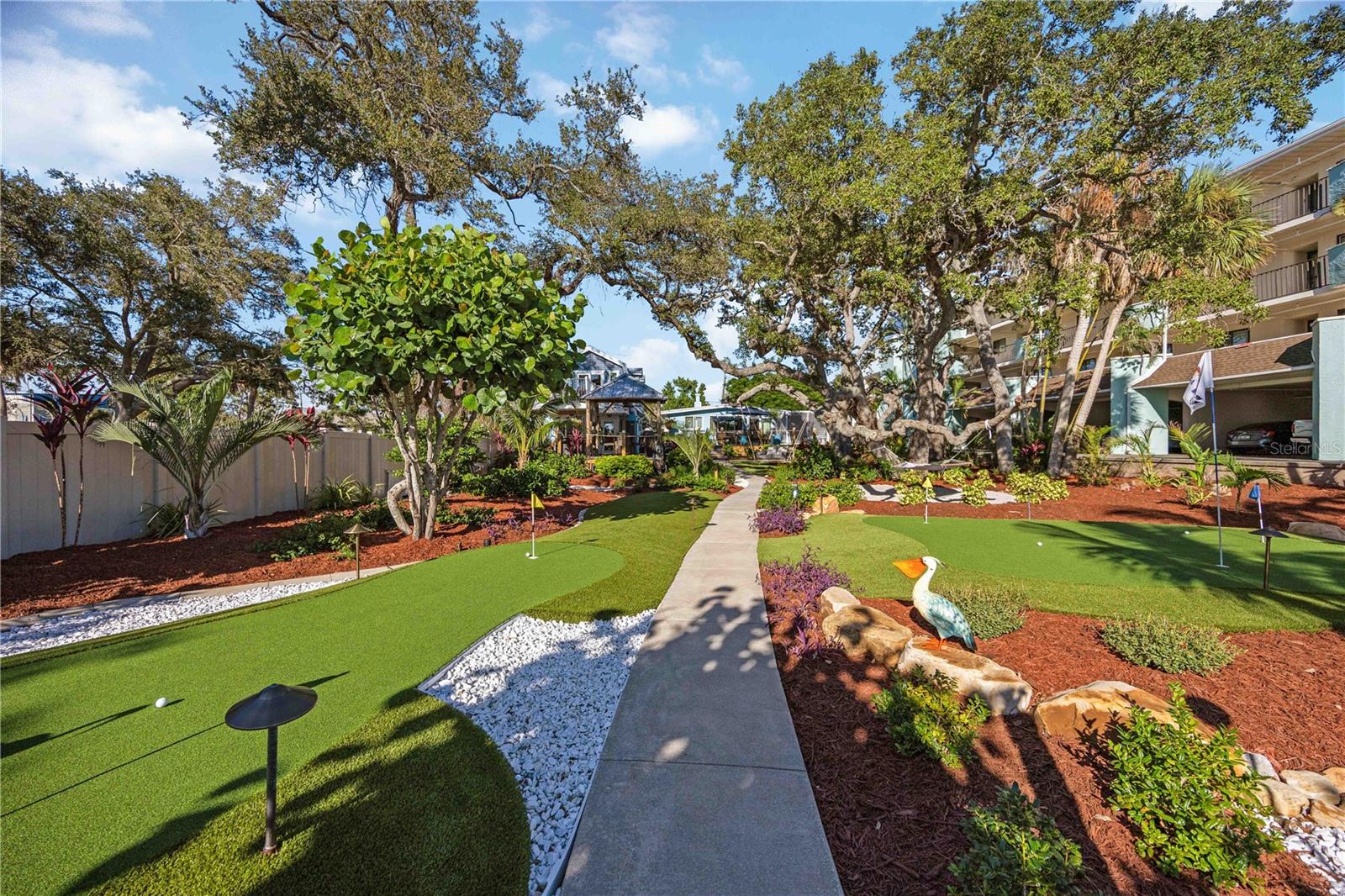 SUNSET BAY - Residential Lease