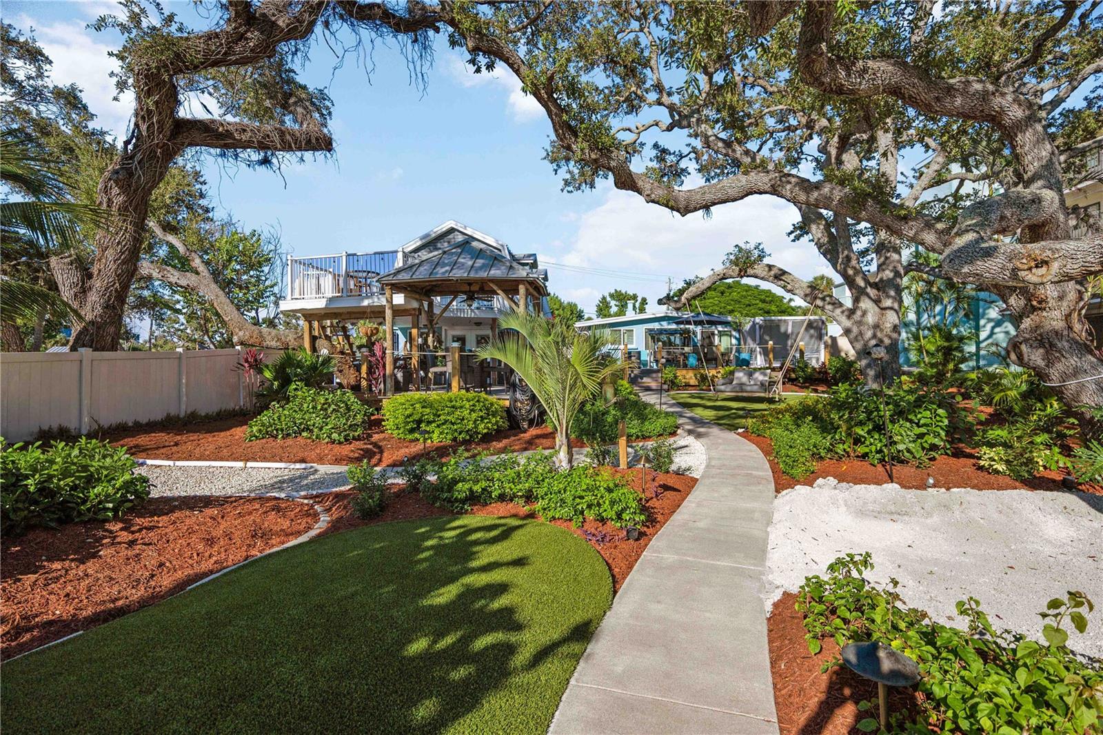 SUNSET BAY - Residential Lease