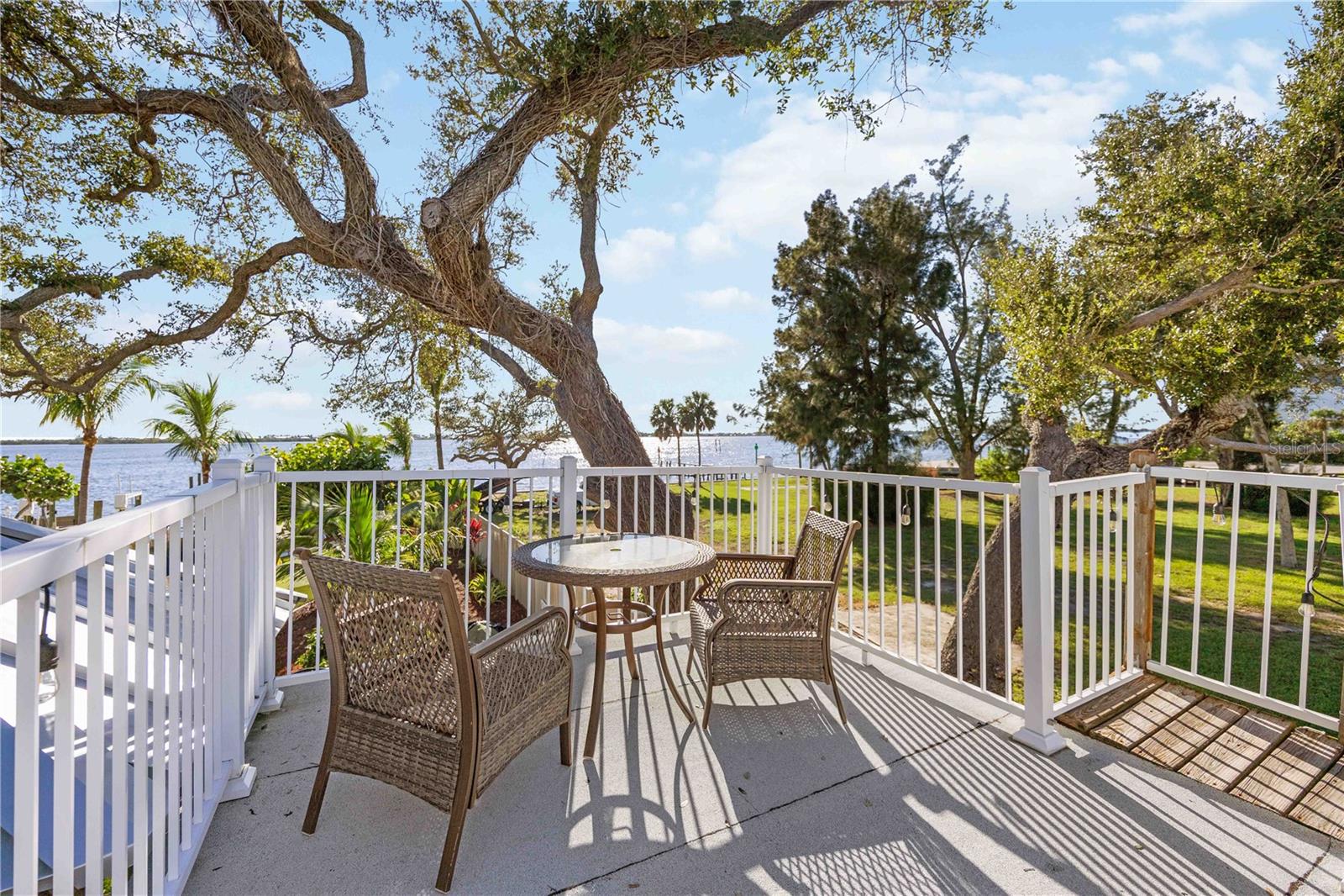SUNSET BAY - Residential Lease