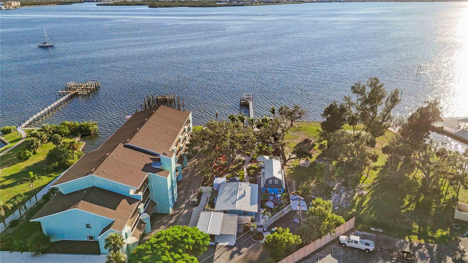 SUNSET BAY - Residential Lease