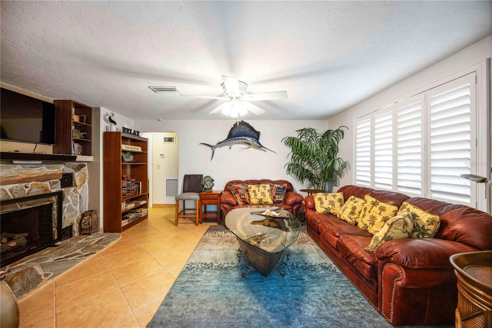 SUNSET BAY - Residential Lease
