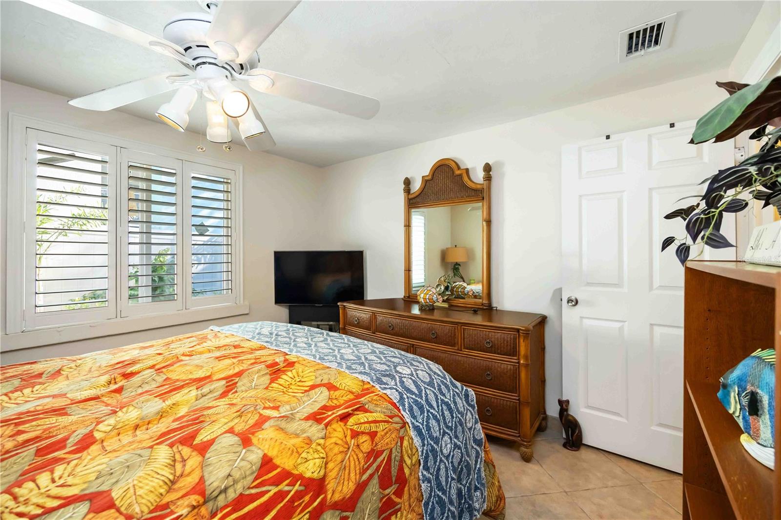 SUNSET BAY - Residential Lease