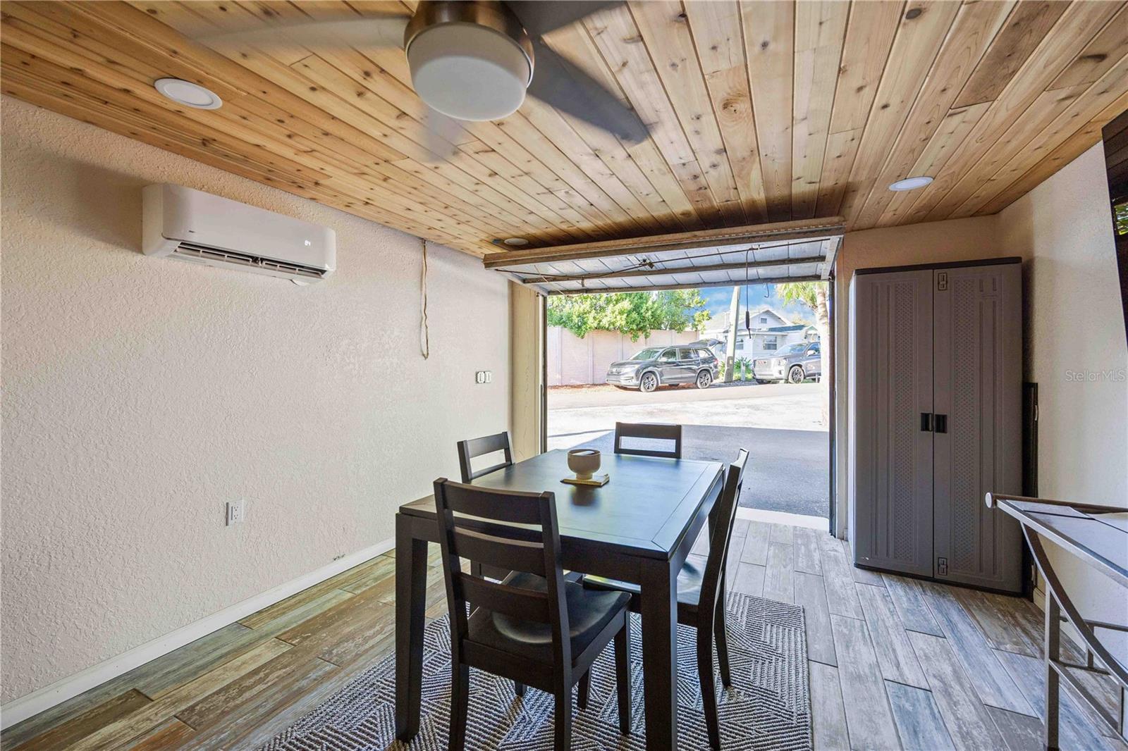 SUNSET BAY - Residential Lease