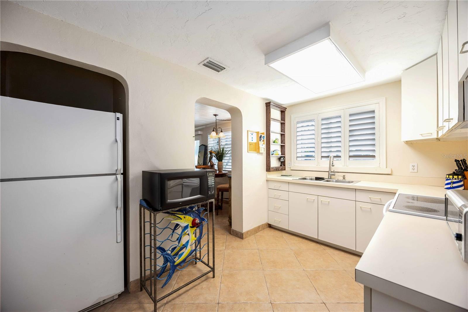 SUNSET BAY - Residential Lease