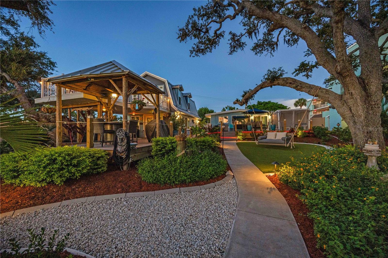 SUNSET BAY - Residential Lease