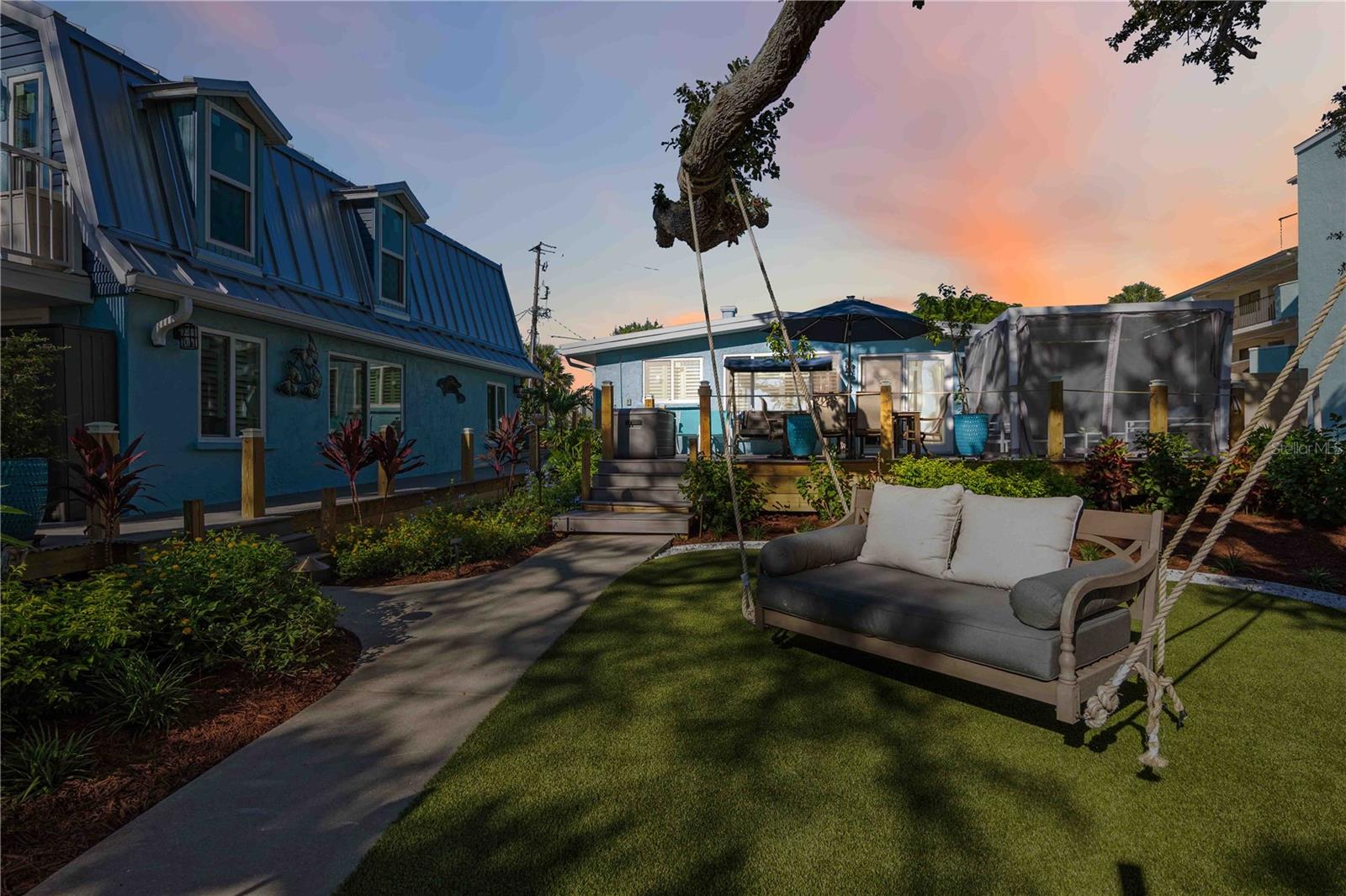 SUNSET BAY - Residential Lease