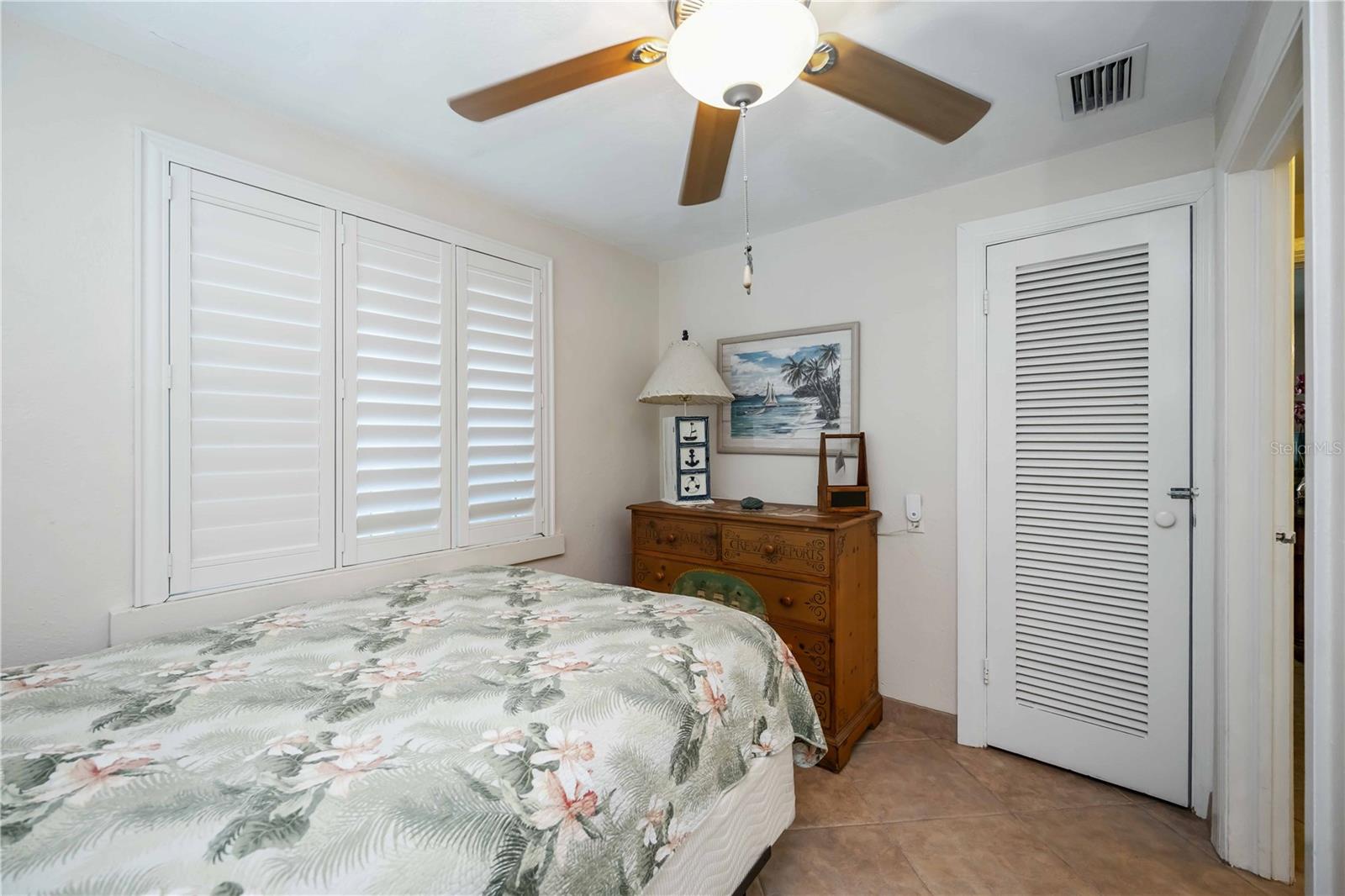 SUNSET BAY - Residential Lease