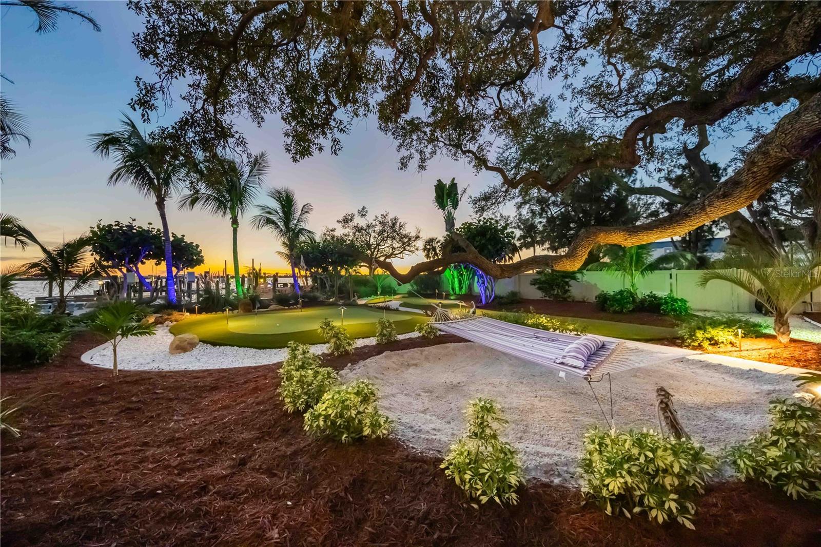 SUNSET BAY - Residential Lease