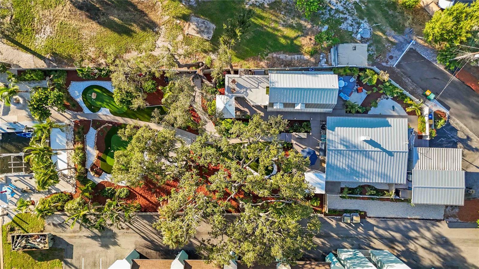 SUNSET BAY - Residential Lease