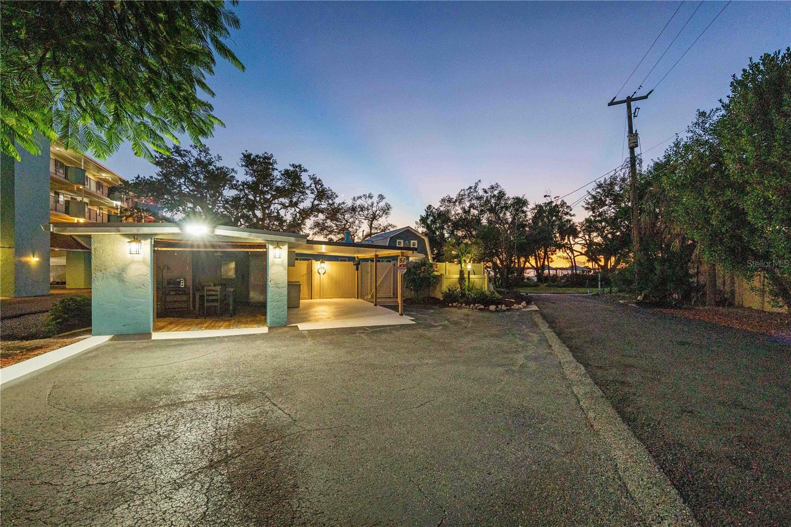 SUNSET BAY - Residential Lease