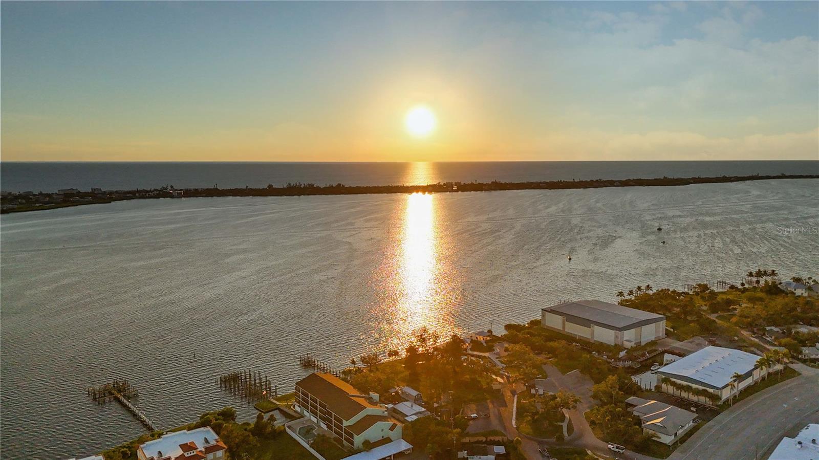 SUNSET BAY - Residential Lease