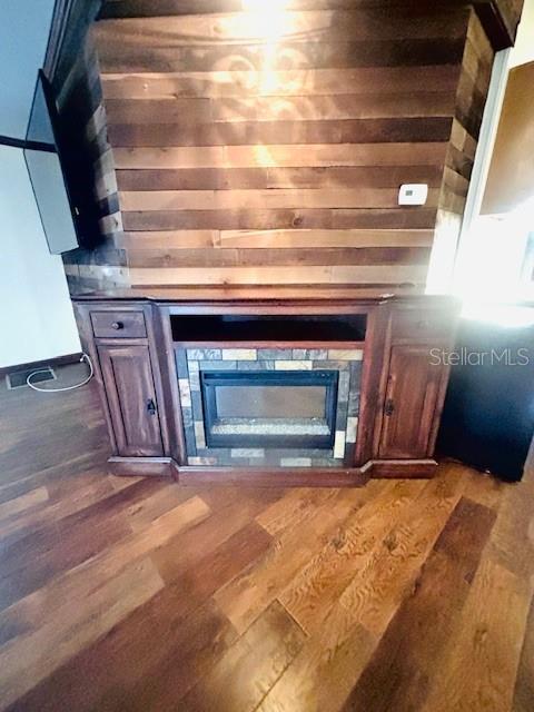 TIMBER LAKE ESTATES - Residential